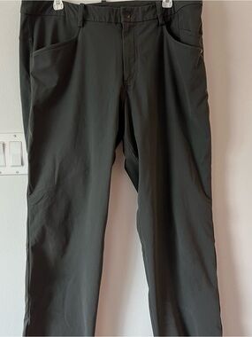 Lululemon ABC Classic Pant Men's 38 x 32 Charcoal Grey Comfortable Golf Walk